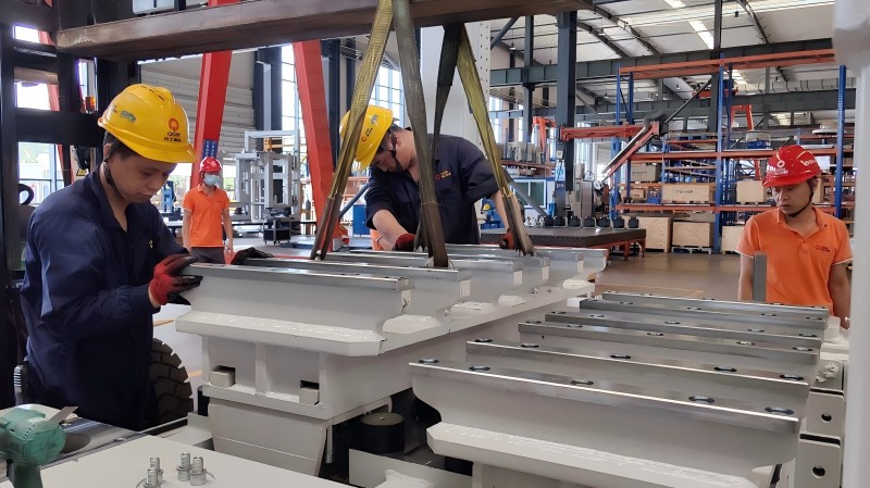 Millimeter-niveau precisie! Hoe servo-trillingen de standaard van de bakstenen industrie hervormen